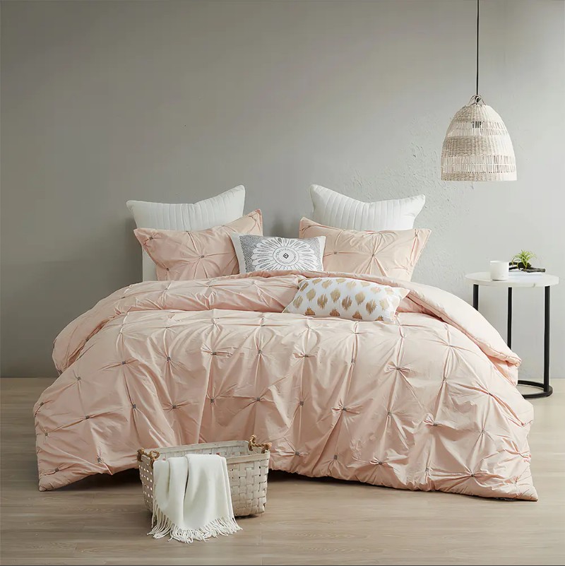  What Makes Embroidered Duvet Covers Stand Out from Others?